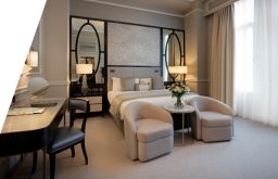 moden room suite, large, desk to the side of the luxury bed