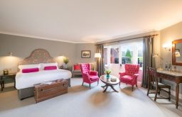 room suite, bontique, garden view, pink armchairs