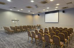 projector screen, conference room, theatre layou, modern event space