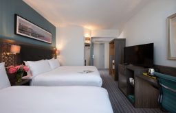 twin bedroom suite, two beds, hotel room